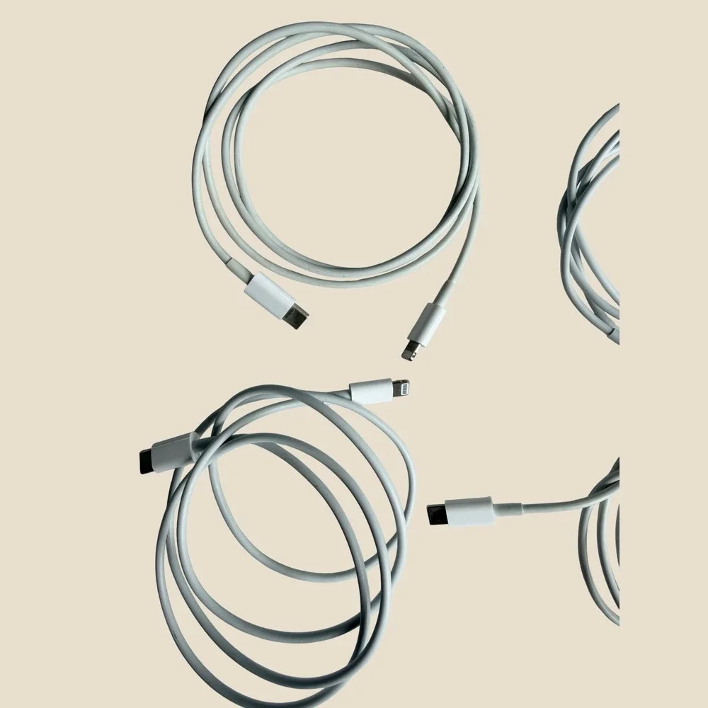 Apple USB-C to Lightning Cable Lot of 4 White iPhone iPad Charging Sync Cord